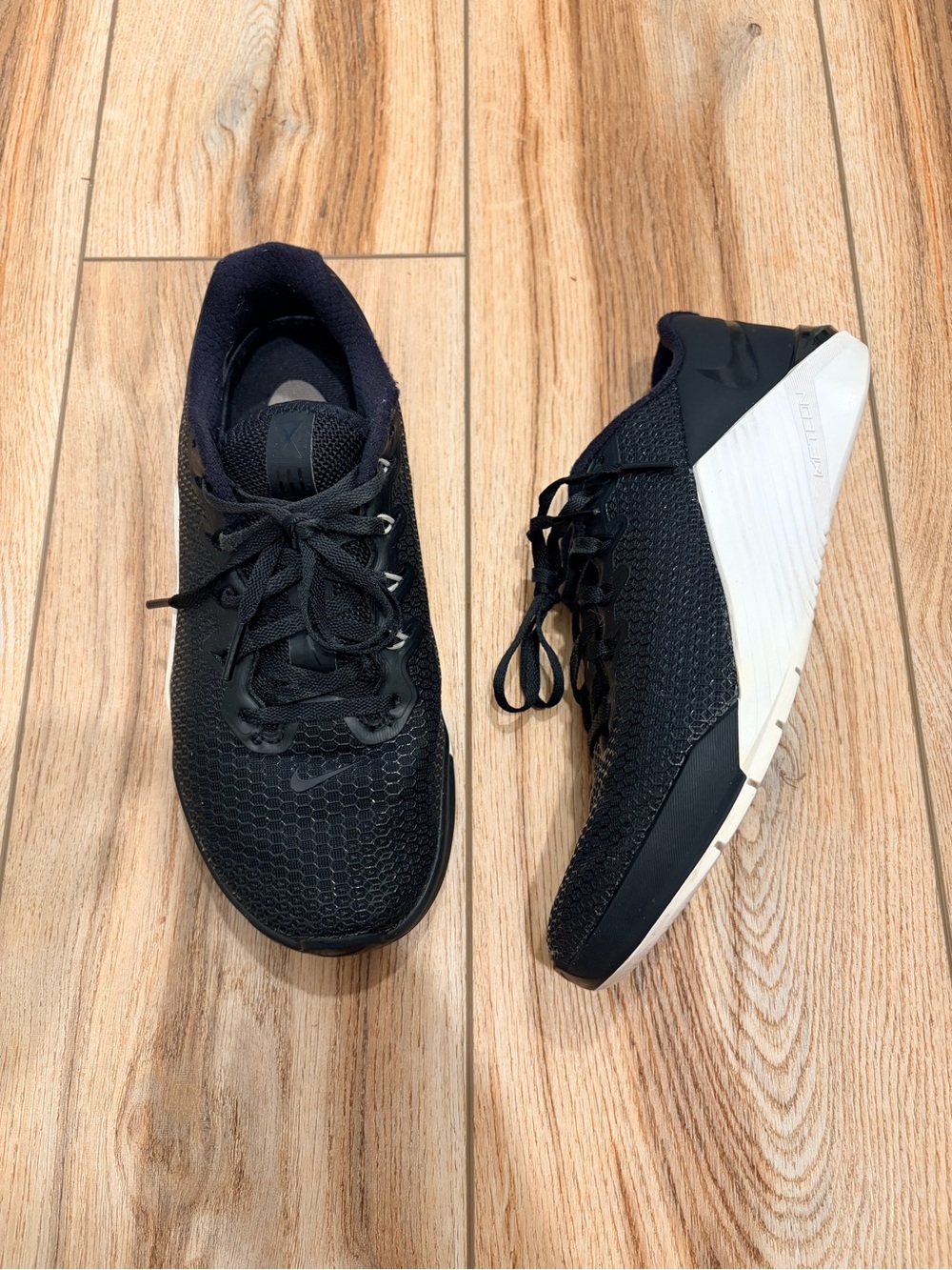 Nike Metcon Training Shoes Black Athletic Sneakers with White Wedge Soles